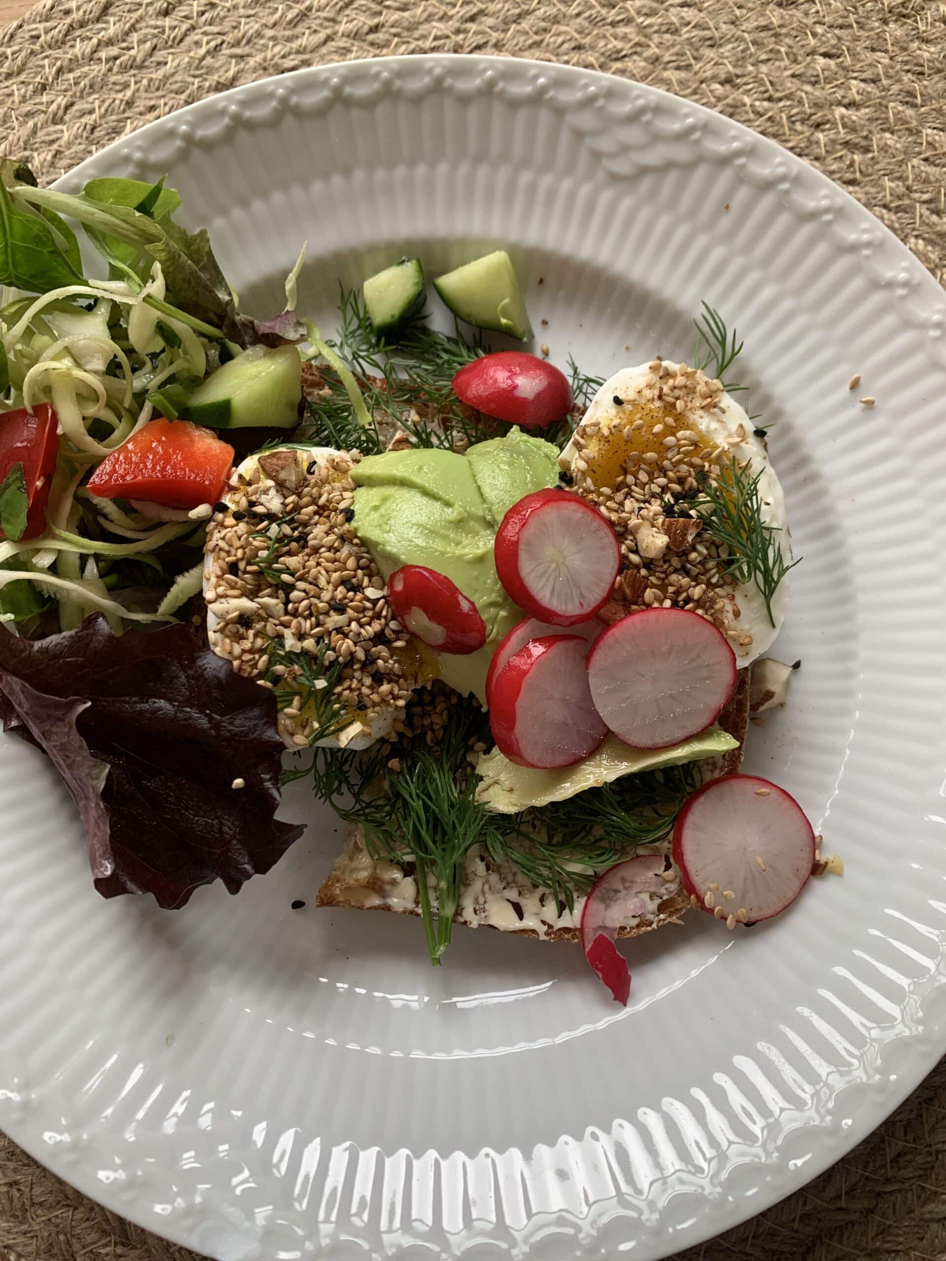 Æg, dild og sesamdrys 15 Æg, dild og sesamdrys